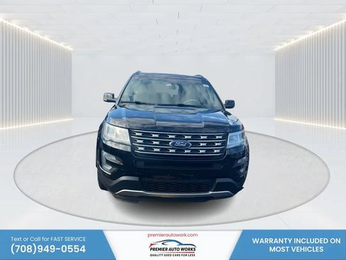 Used 2017 Ford Explorer XLT w/ Equipment Group 202A AWD/4WD image 2