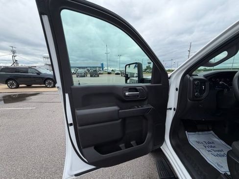 Used 2024 Chevrolet Silverado 2500 Custom w/ Custom Value Package AWD/4WD image 18