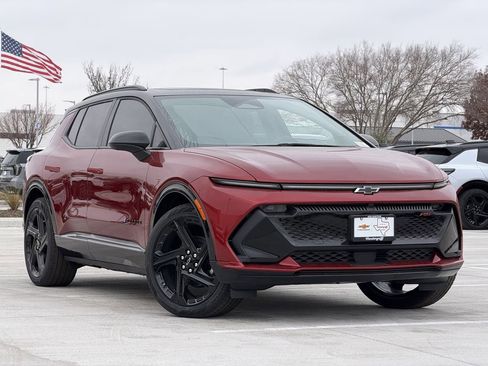 New 2026 Chevrolet Equinox EV RS image 2