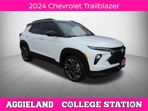 Used 2024 Chevrolet TrailBlazer RS w/ Driver Confidence Package FWD image 1