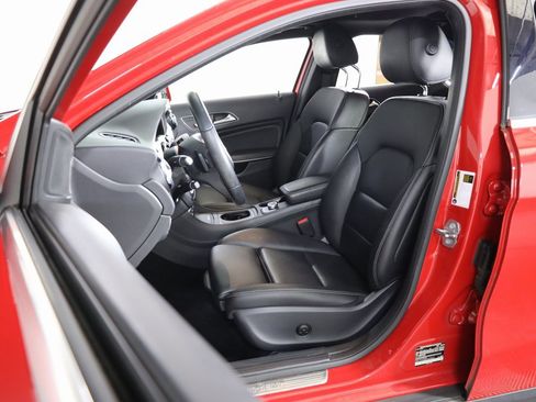 Used 2019 Mercedes-Benz GLA 250 GLA 250 image 30