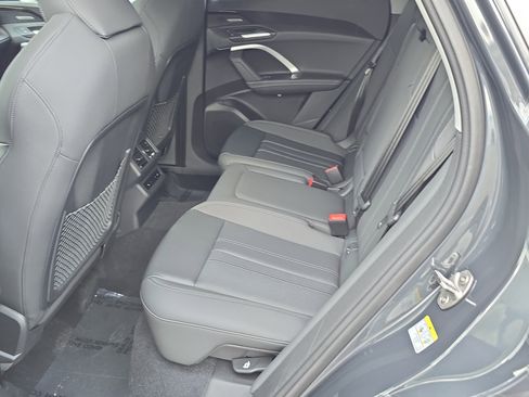 New 2025 Audi Q5 Prestige image 15