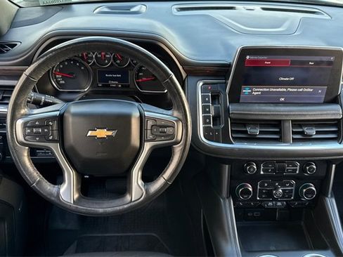 Used 2021 Chevrolet Suburban LT w/ LT Signature Package image 16