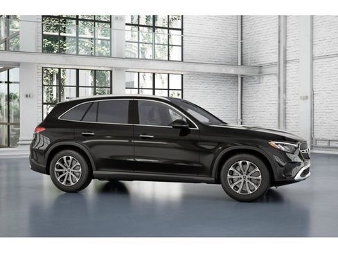 Used 2026 Mercedes-Benz GLC 300 4MATIC image 14