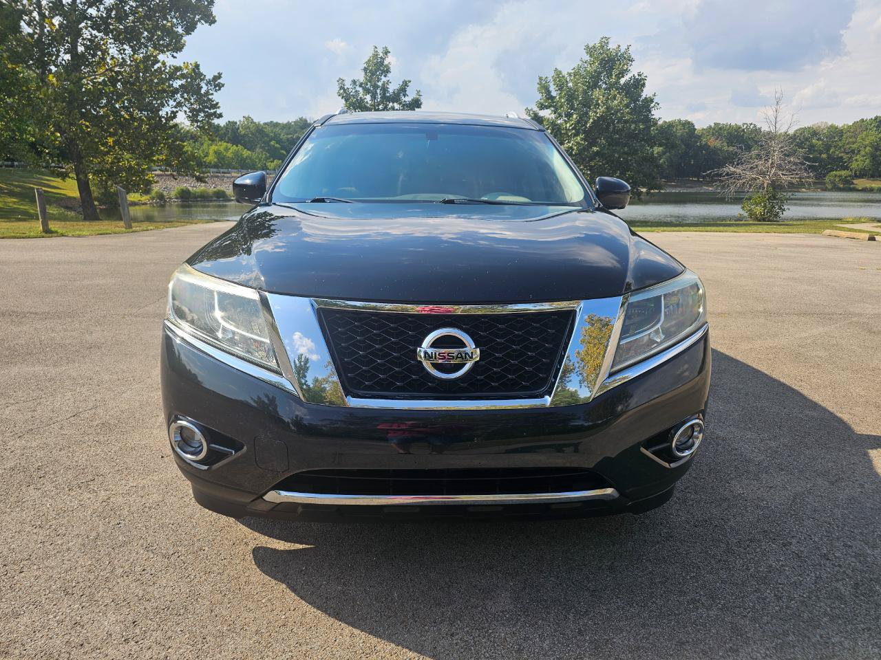 Used 2014 Nissan Pathfinder Platinum w/ Platinum Premium Package FWD image 12