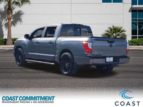 Used 2018 Nissan Titan SV w/ SV Convenience Package RWD image 8