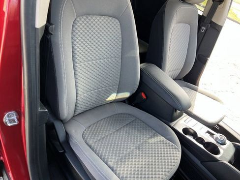 Used 2020 Ford Escape SE image 28