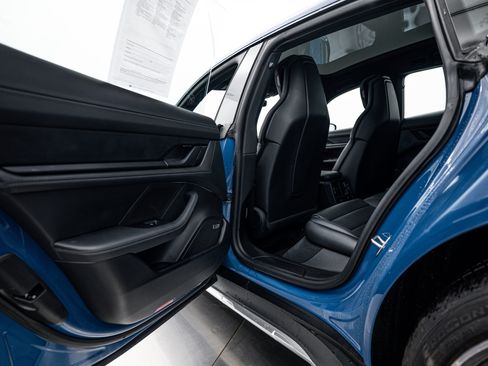 Certified 2024 Porsche Taycan 4 Cross Turismo image 22