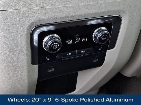 Used 2022 GMC Yukon XL Denali w/ Advanced Technology Package AWD/4WD image 19