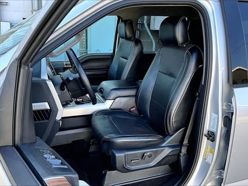 Used 2015 Ford F150 Lariat image 8