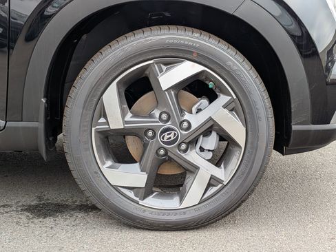 New 2025 Hyundai Venue SEL image 7