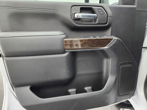 Used 2022 GMC Sierra 2500 SLE w/ SLE Value Package; image 38