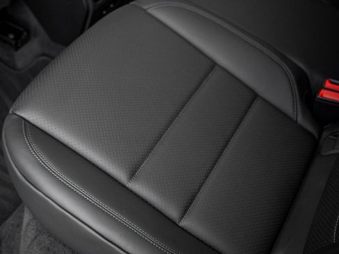 New 2026 Porsche Macan Electric RWD image 35