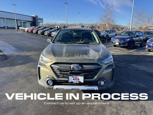 Used 2025 Subaru Outback Limited image 8