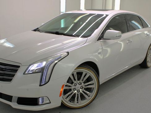 Used 2018 Cadillac XTS Luxury w/ Driver Awareness Package FWD image 13