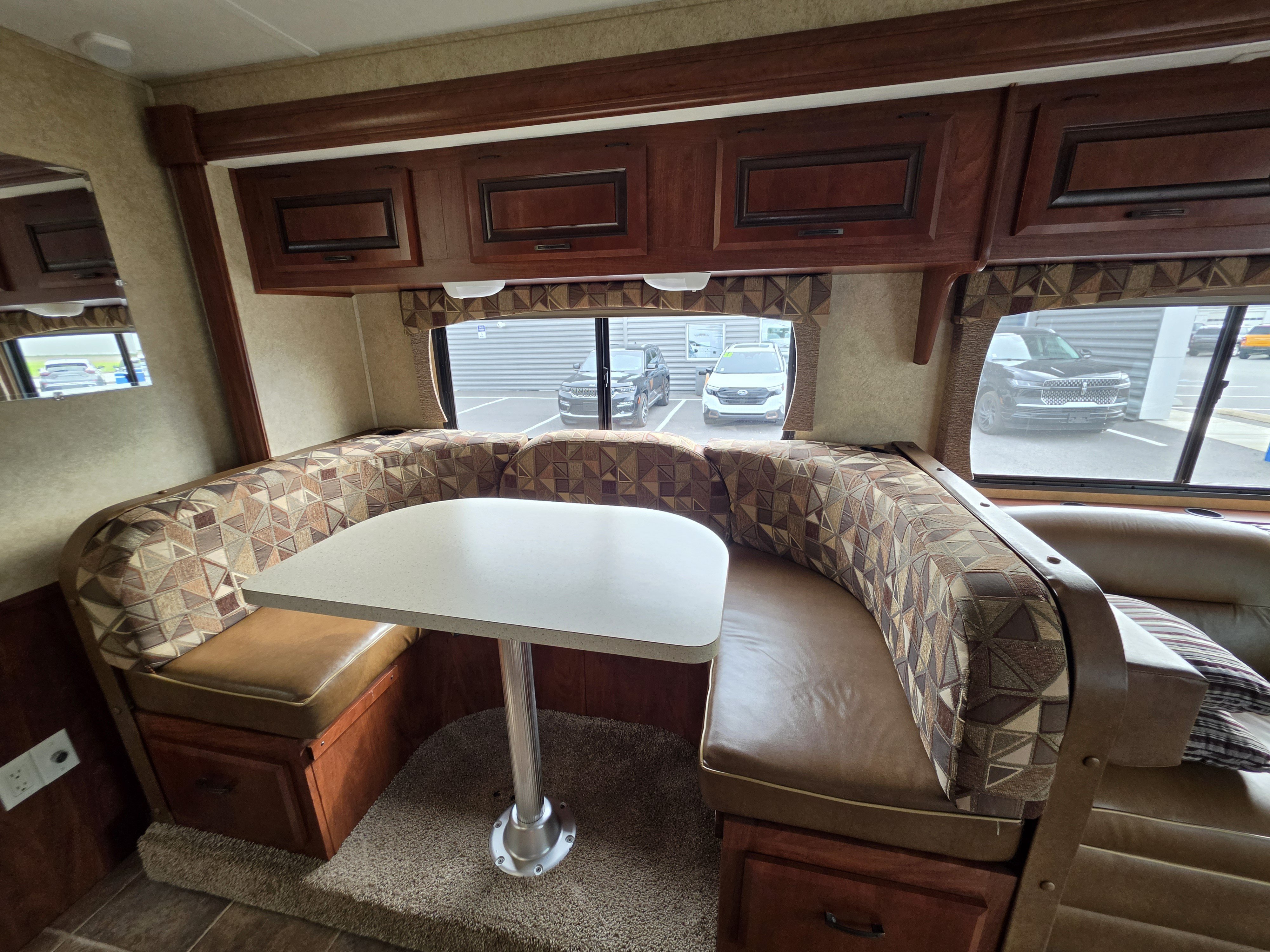 Used 2012 Ford E-450 and Econoline 450 Super Duty w/ Motorhome Prep Pkg RWD image 24