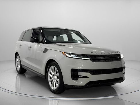 Used 2024 Land Rover Range Rover Sport SE image 6