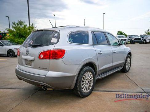 Used 2012 Buick Enclave Convenience FWD image 5