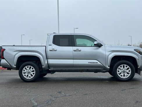 Certified 2024 Toyota Tacoma SR5 image 3