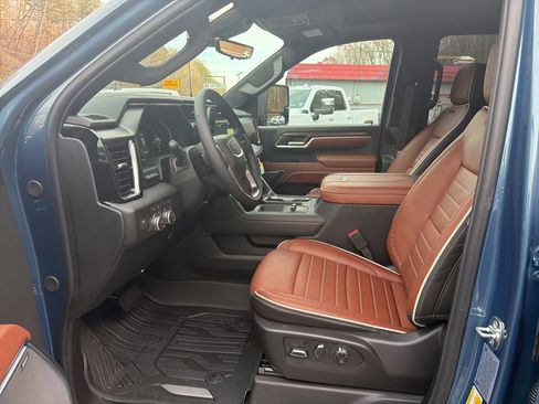 New 2026 GMC Sierra 2500 Denali Ultimate image 8