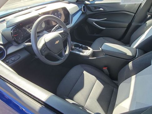 Used 2024 Chevrolet Trax LS w/ Driver Confidence Package image 10