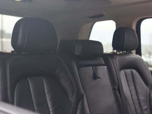 Used 2020 BMW X7 xDrive40i w/ Cold Weather Package image 24