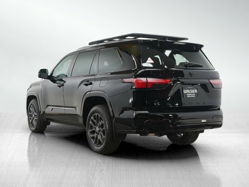 Used 2025 Toyota Sequoia Platinum image 3