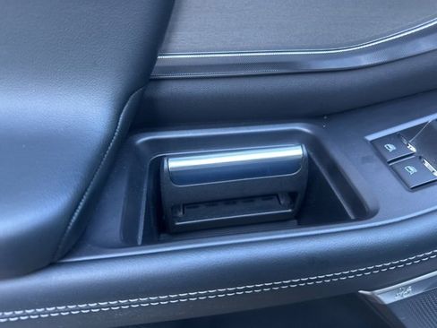 Used 2025 Ford Expedition Max Platinum w/ Driver's Package image 13