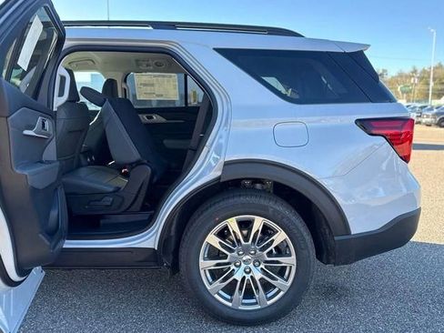 New 2026 Ford Explorer Active w/ Active Comfort Package image 27