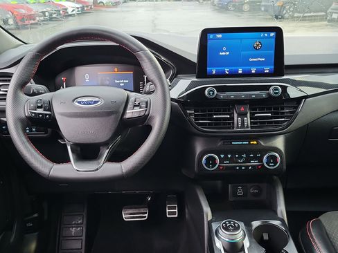 Used 2024 Ford Escape ST-Line w/ Cold Weather Package image 8