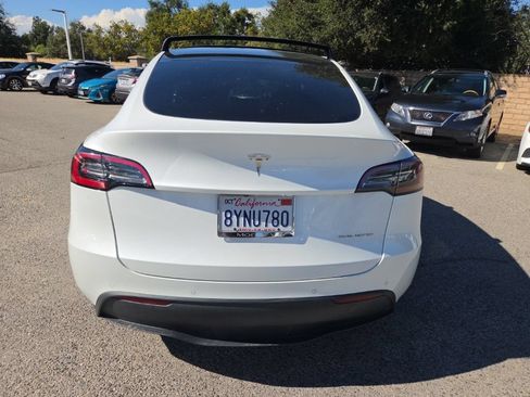 Used 2021 Tesla Model Y Long Range AWD/4WD image 4