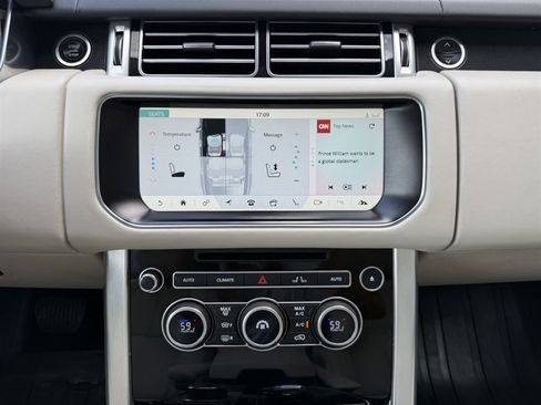 Used 2017 Land Rover Range Rover HSE AWD/4WD image 28