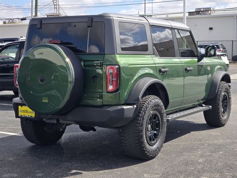 Used 2024 Ford Bronco Wildtrak image 5