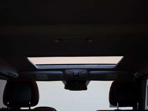 Used 2016 Mercedes-Benz G 550 4MATIC 4dr G 550 image 12