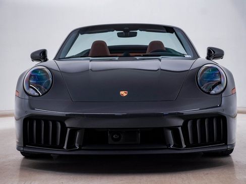 Certified 2025 Porsche 911 Carrera GTS image 6