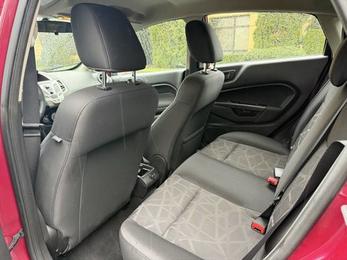 Used 2011 Ford Fiesta SE w/ 203A Rapid Spec Order Code image 23