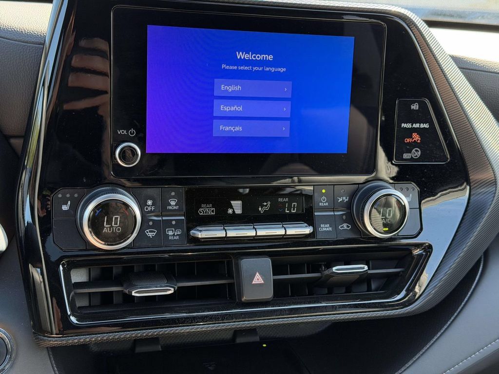 Used 2023 Toyota Highlander XSE AWD/4WD image 26