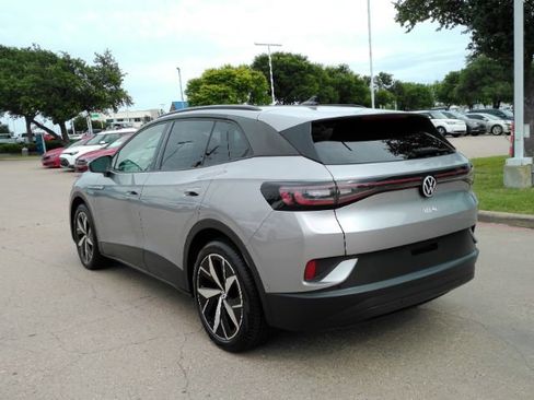 Used 2023 Volkswagen ID.4 Pro S RWD image 9