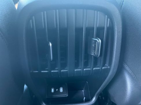 Used 2025 Hyundai Kona SEL image 24