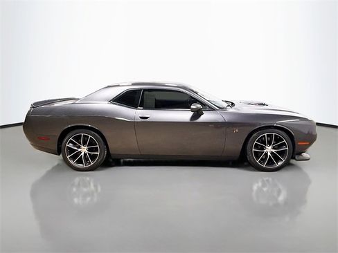 Used 2016 Dodge Challenger R/T Scat Pack image 6
