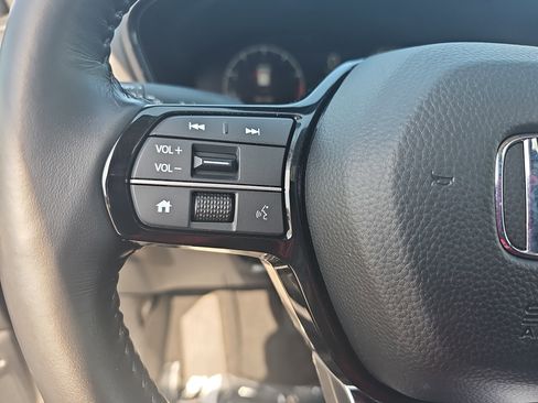 Used 2025 Honda CR-V EX-L image 17