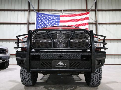 Used 2015 RAM 2500 Tradesman w/ Chrome Appearance Group AWD/4WD image 2