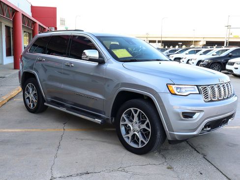 Used 2021 Jeep Grand Cherokee Overland image 4