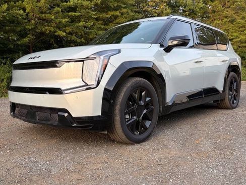 Used 2026 Kia EV9 Land w/ Nightfall Edition Package AWD/4WD image 1