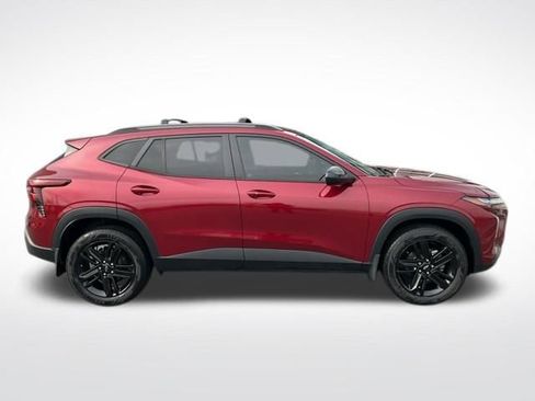 Used 2024 Chevrolet Trax ACTIV w/ Driver Confidence Package image 8