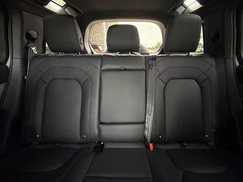 Used 2023 Land Rover Defender 110 75th Limited Edition image 23