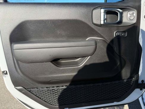 New 2026 Jeep Gladiator Sport image 19