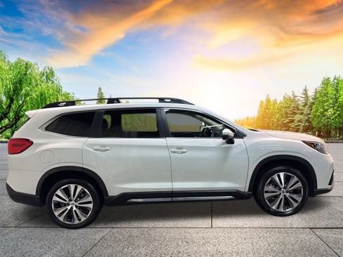 Certified 2022 Subaru Ascent Limited w/ Technology Package image 3