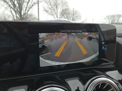 Used 2021 Mercedes-Benz GLA 250 4MATIC image 8