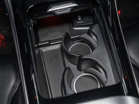 New 2025 Mercedes-Benz GLC 300 image 22